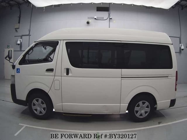 2008 Toyota HiAce JDM car for sale — photo 5 of 8