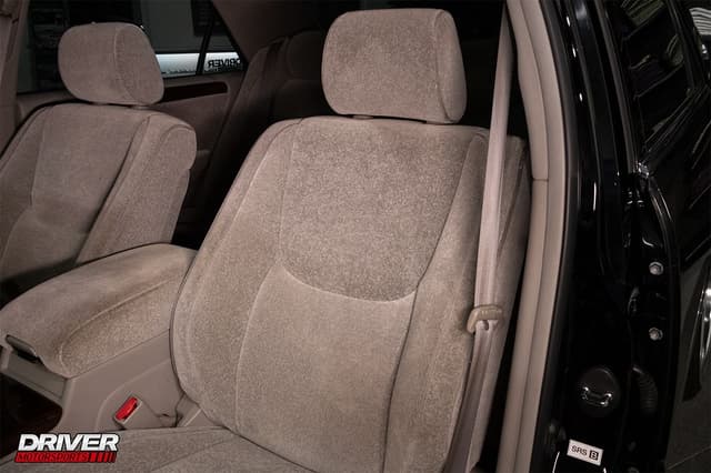 1999 Toyota Crown JDM car for sale — photo 16 of 25