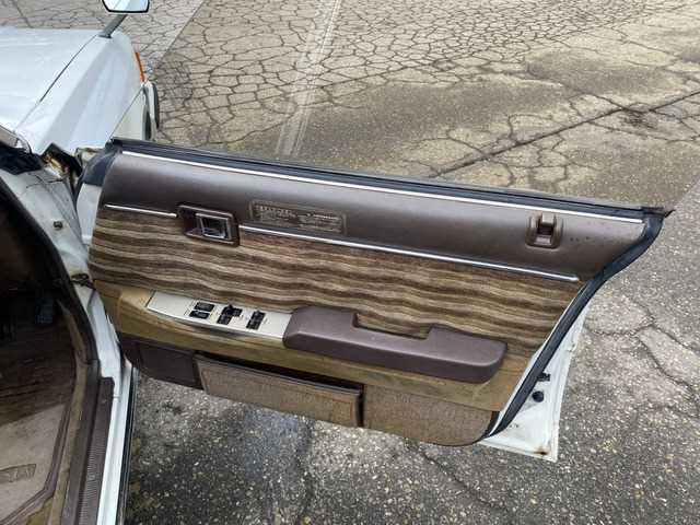 1983 Toyota Cresta JDM car for sale — photo 14 of 20