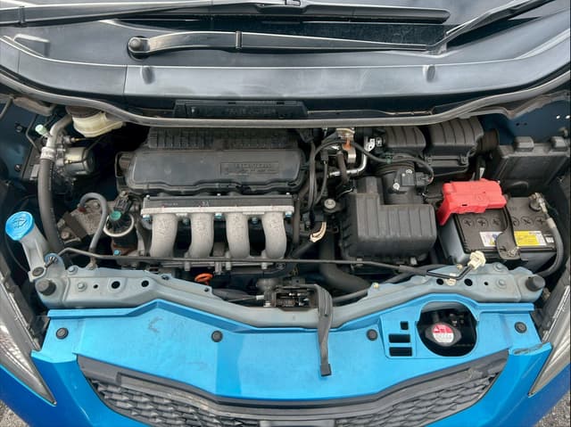 2010 Honda Fit JDM car for sale — photo 7 of 8