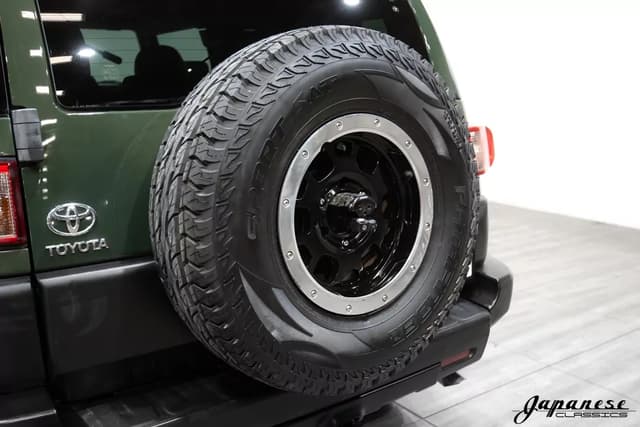 2011 Toyota Fj Cruiser JDM car for sale — photo 21 of 25