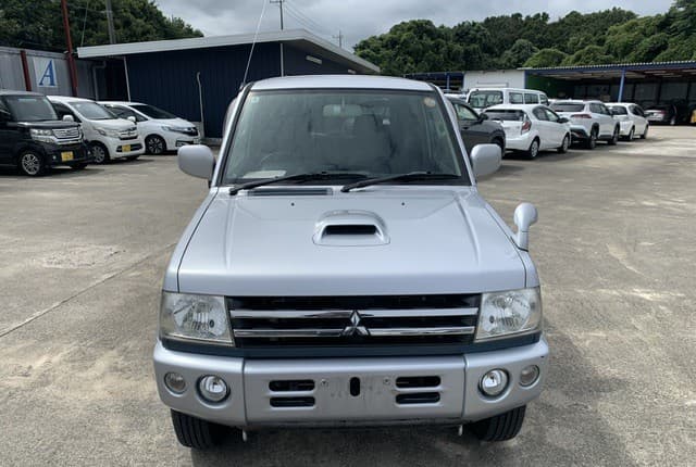 2008 Mitsubishi Pajero Mini JDM car for sale — photo 7 of 25