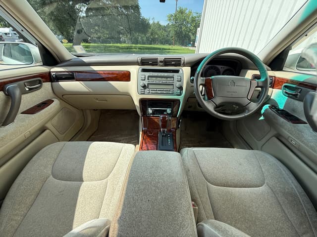 2000 Toyota Crown JDM car for sale — photo 20 of 22