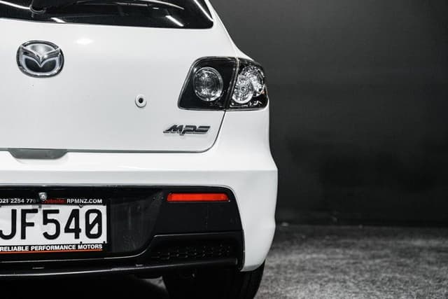 2008 Mazda Axela JDM car for sale — photo 9 of 17