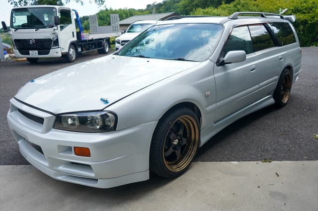 1998 Nissan Stagea JDM car for sale — photo 10 of 25