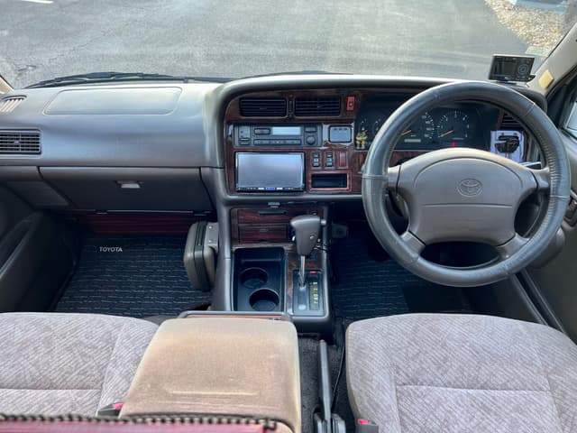 1996 Toyota HiAce JDM car for sale — photo 8 of 22