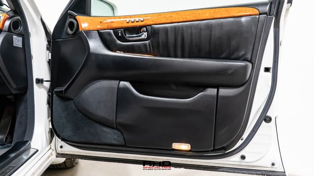 2001 Toyota Celsior JDM car for sale — photo 14 of 25