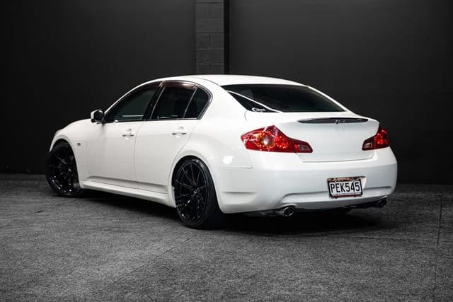 2009 Nissan Skyline JDM car for sale — photo 4 of 15