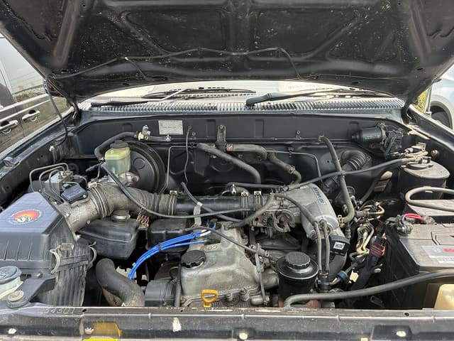 1997 Toyota Hilux Surf JDM car for sale — photo 8 of 8