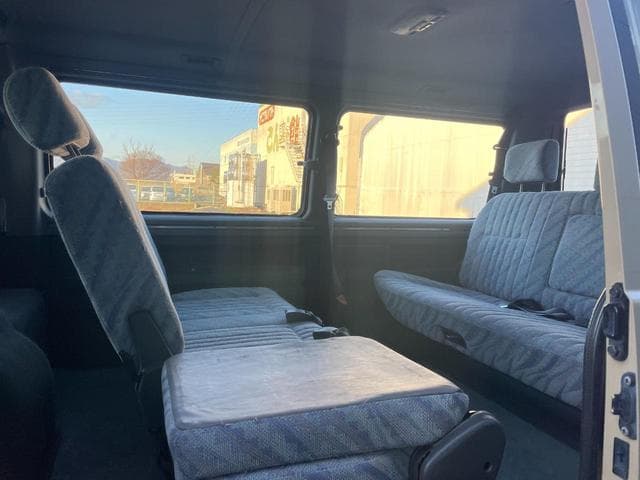 1991 Mitsubishi Delica JDM car for sale — photo 4 of 25