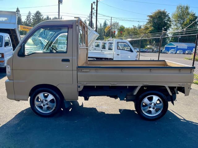 1999 Daihatsu Hijet JDM car for sale — photo 4 of 25