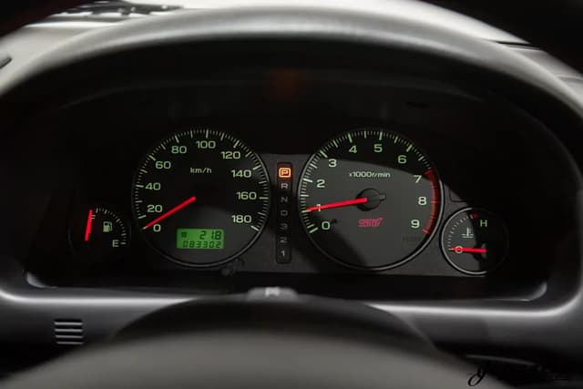 2001 Subaru Forester JDM car for sale — photo 13 of 25