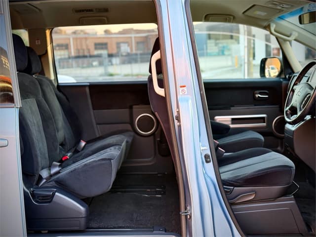 2010 Mitsubishi Delica JDM car for sale — photo 21 of 25
