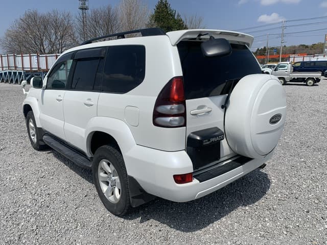 2007 Toyota Land Cruiser Prado JDM car for sale — photo 3 of 18