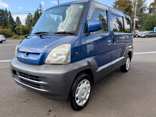 1999 Mitsubishi Town Box JDM car for sale — photo 4 of 25