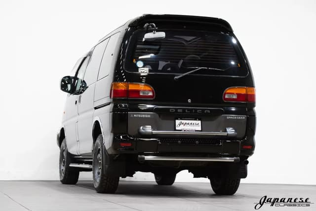 1997 Mitsubishi Delica JDM car for sale — photo 6 of 25