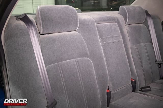 1998 Toyota Crown JDM car for sale — photo 17 of 25