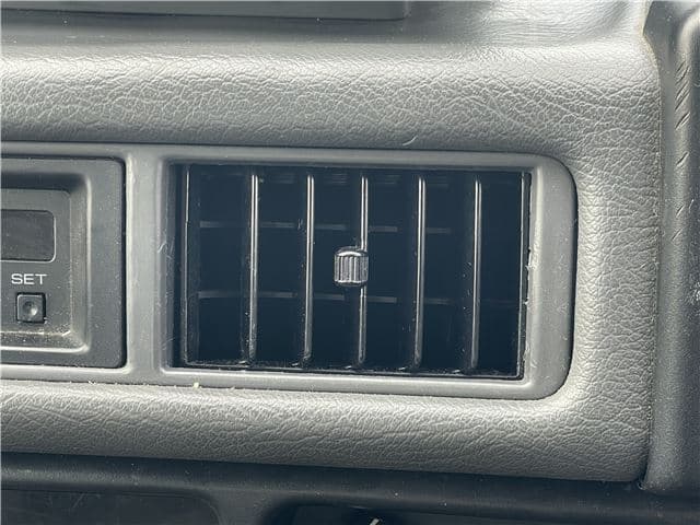 1995 Mitsubishi Delica JDM car for sale — photo 23 of 25
