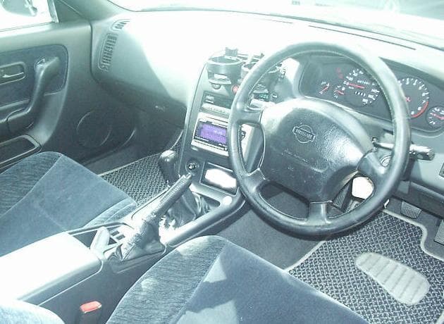 1995 Nissan Skyline JDM car for sale — photo 3 of 3