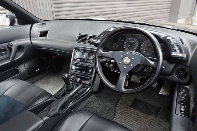 Nissan Skyline JDM car for sale — photo 6 of 25