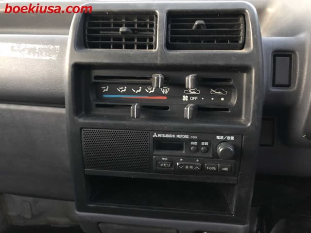 1997 Mitsubishi Minicab JDM car for sale — photo 17 of 24