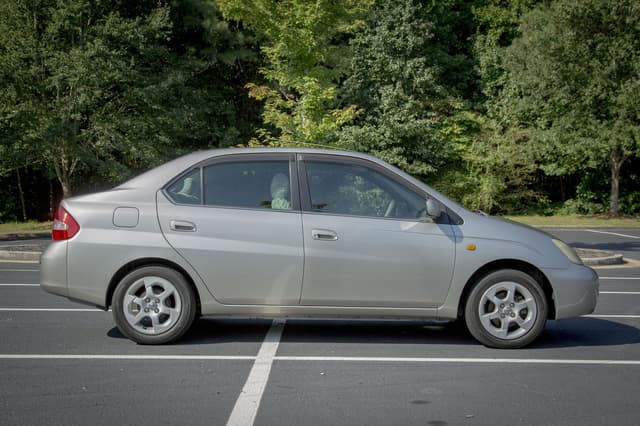 2001 Toyota Prius JDM car for sale — photo 6 of 18
