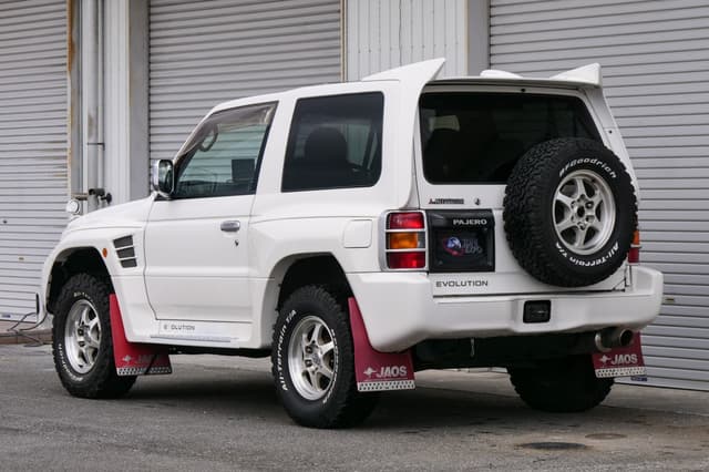 1997 Mitsubishi Pajero JDM car for sale — photo 6 of 10