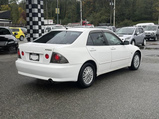 2005 Toyota Altezza JDM car for sale — photo 7 of 18
