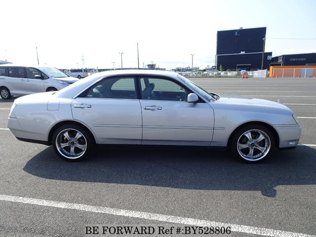 1999 Nissan Gloria JDM car for sale — photo 6 of 25