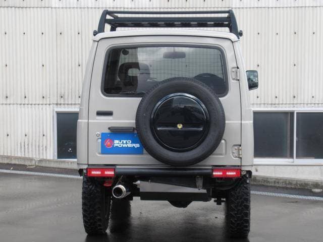 1998 Suzuki Jimny JDM car for sale — photo 4 of 20
