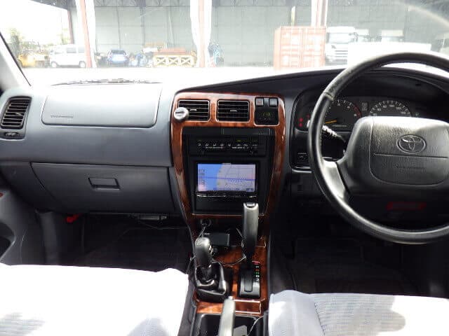 1996 Toyota Hilux JDM car for sale — photo 6 of 7