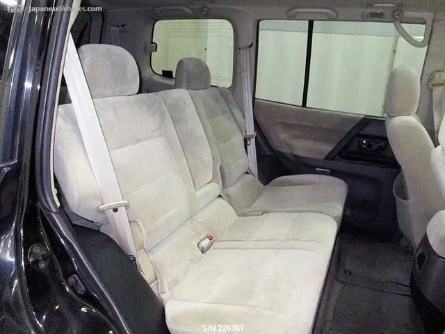 2000 Mitsubishi Pajero JDM car for sale — photo 6 of 9