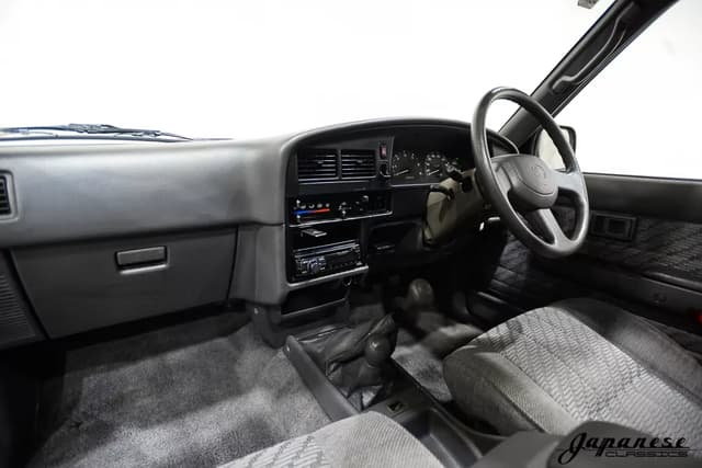 1995 Toyota Hilux JDM car for sale — photo 10 of 25