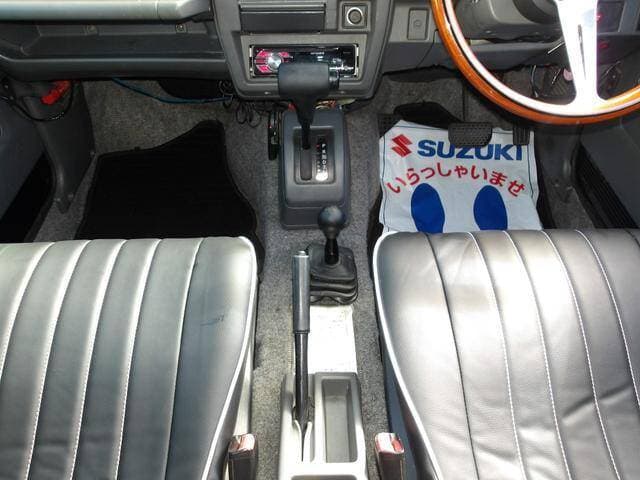 1998 Suzuki Jimny JDM car for sale — photo 14 of 20