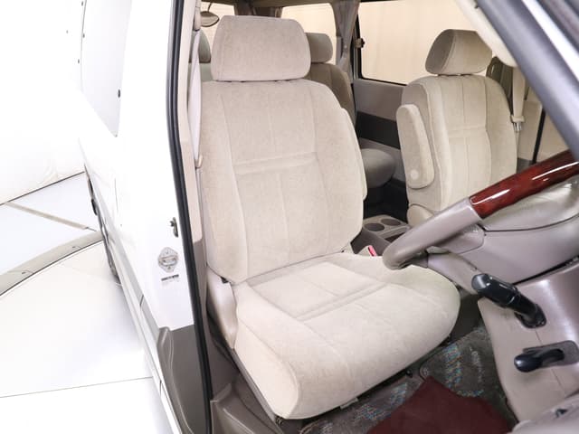 1999 Toyota Grand Hiace JDM car for sale — photo 15 of 25