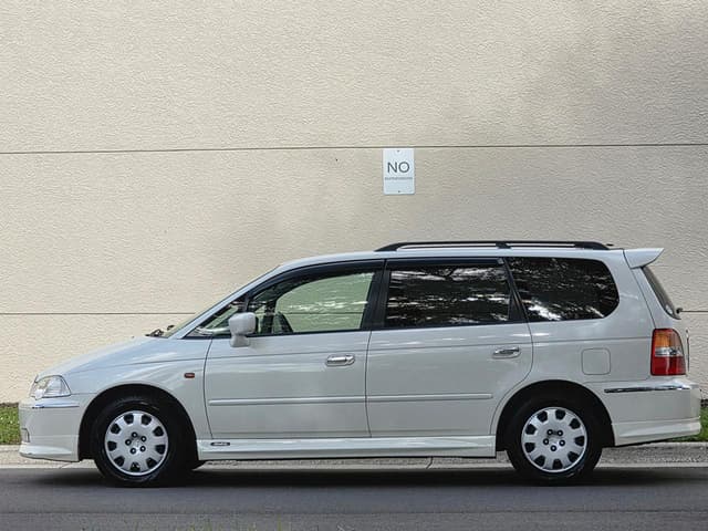 2000 Honda Odyssey JDM car for sale — photo 15 of 25