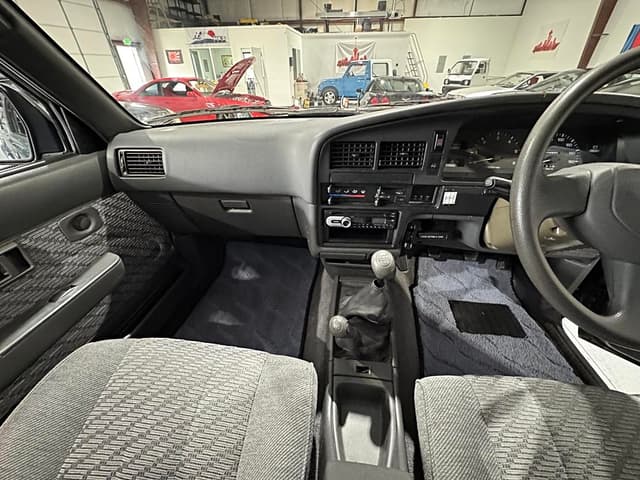 1994 Toyota Hilux JDM car for sale — photo 15 of 25