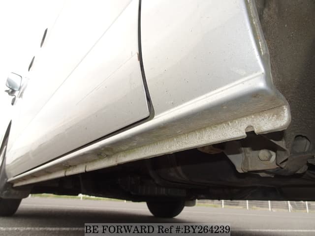 2005 Toyota HiAce JDM car for sale — photo 19 of 25