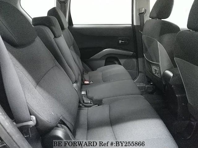 2007 Mitsubishi Outlander JDM car for sale — photo 5 of 6