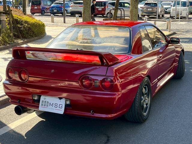 1992 Nissan Skyline JDM car for sale — photo 4 of 9