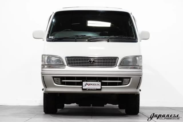 1997 Toyota HiAce JDM car for sale — photo 2 of 25