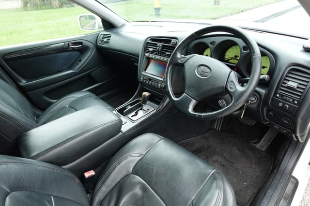 2000 Toyota Aristo JDM car for sale — photo 13 of 19
