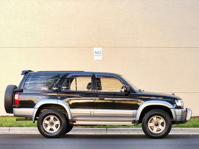 1997 Toyota Hilux Surf JDM car for sale — photo 4 of 25