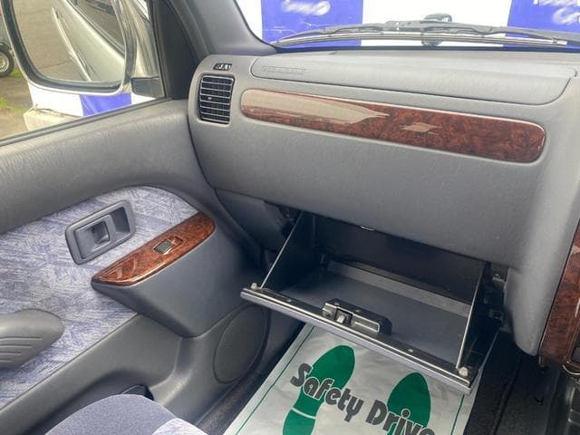 1998 Toyota Land Cruiser Prado JDM car for sale — photo 17 of 25