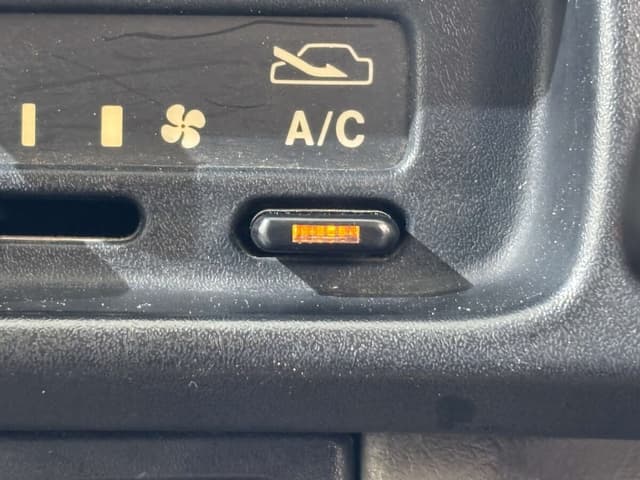 1998 Suzuki Every JDM car for sale — photo 12 of 25