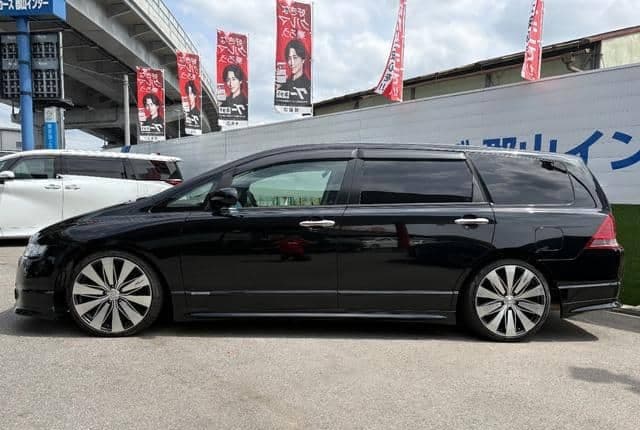 2004 Honda Odyssey JDM car for sale — photo 12 of 20
