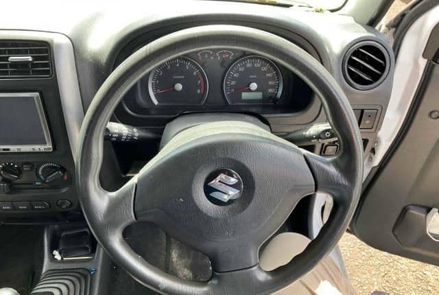 2010 Suzuki Jimny JDM car for sale — photo 2 of 20