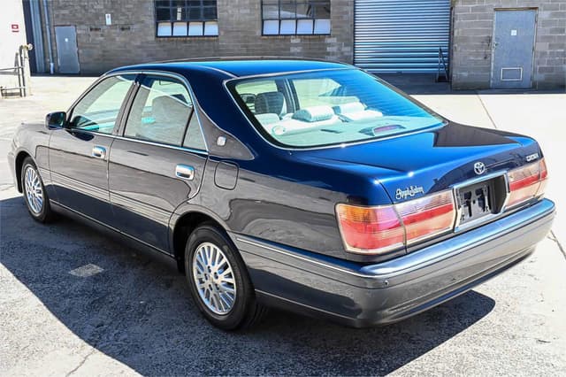 2000 Toyota Crown JDM car for sale — photo 8 of 22