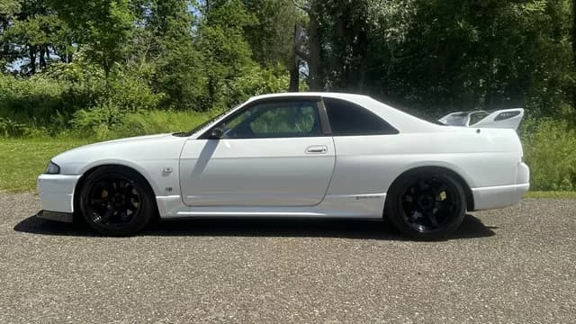 1997 Nissan Skyline JDM car for sale — photo 11 of 25