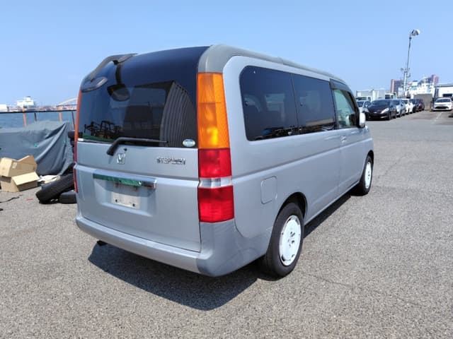 2001 Honda Stepwagon JDM car for sale — photo 4 of 20